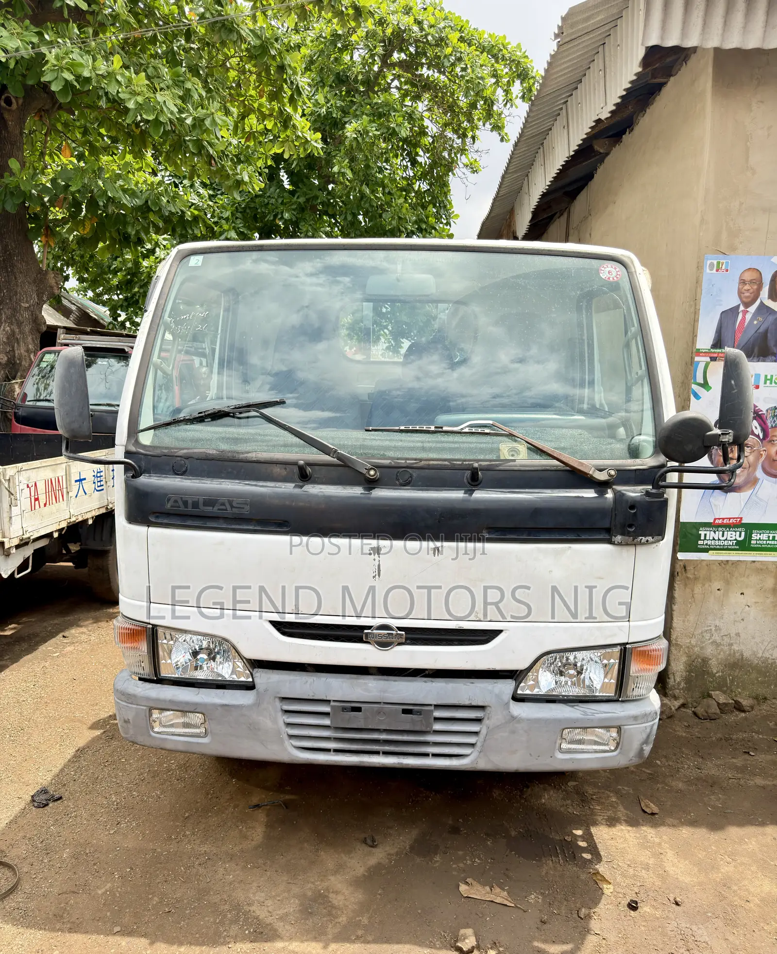 Nissan Cabstar ( Foreign Used ) 6 Tyres Injector Engine
