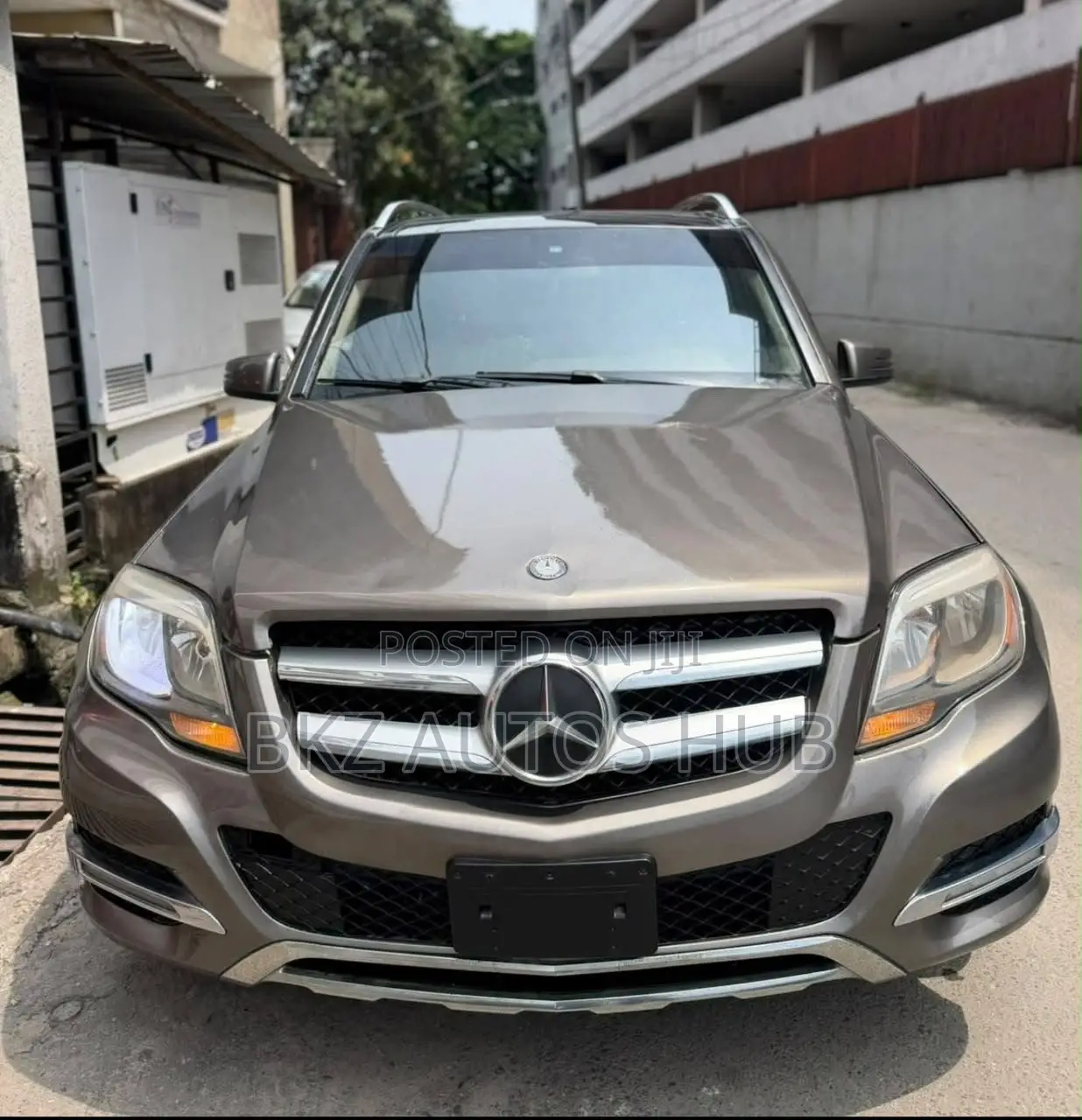 Mercedes-Benz GLK-Class Base GLK 350 4dr AWD 4MATIC (3.5L 6cyl 7A) 2015 Gold
