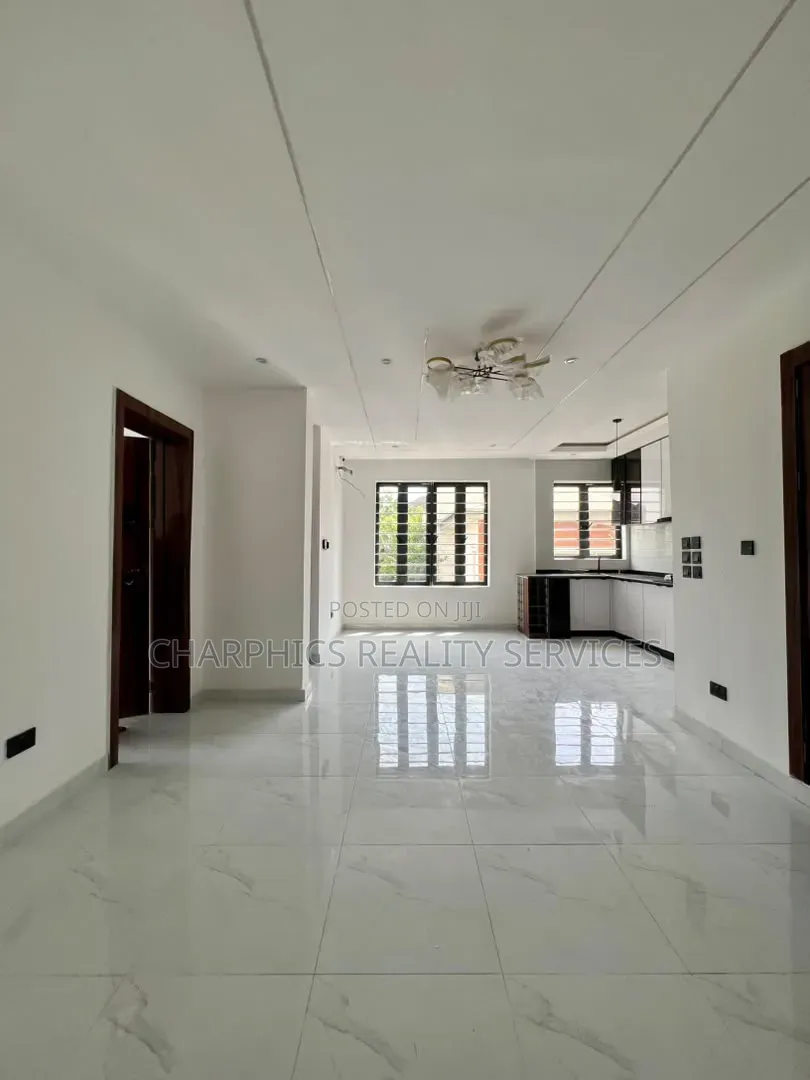 Mini Flat in Idado for sale