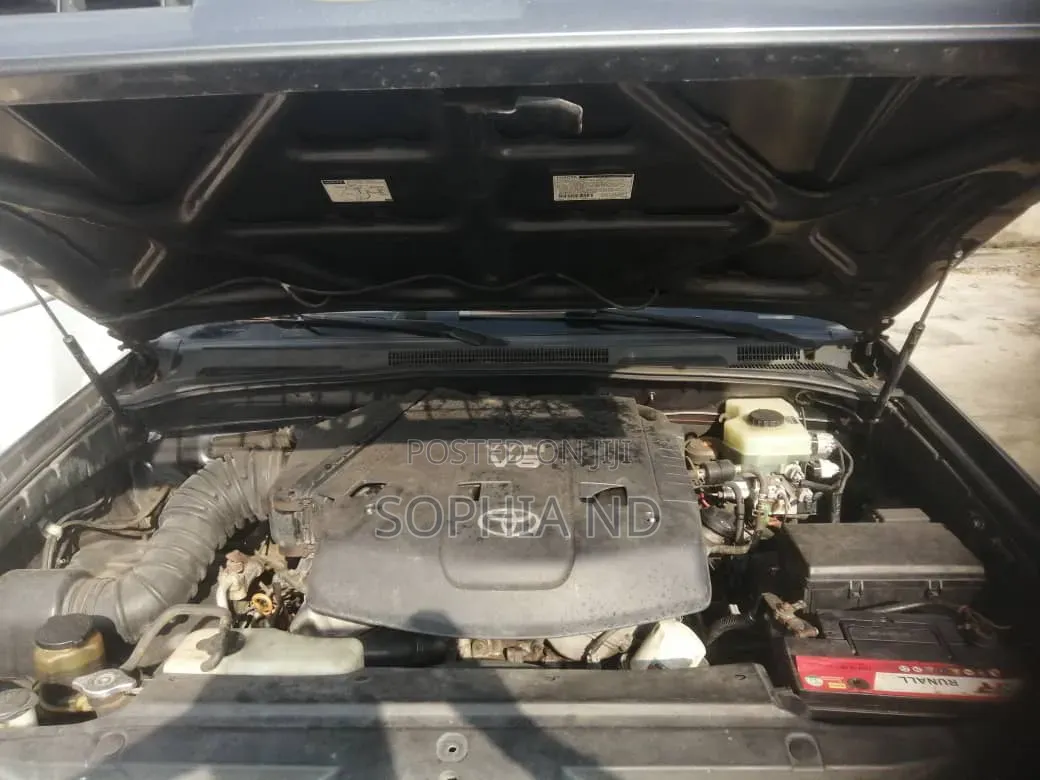 Toyota 4-Runner 2004 Gray