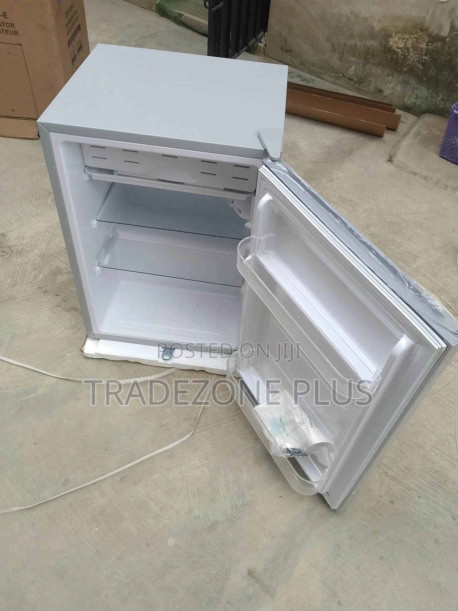 Practical 69L Glamstar Fridge for Everyday Convenience