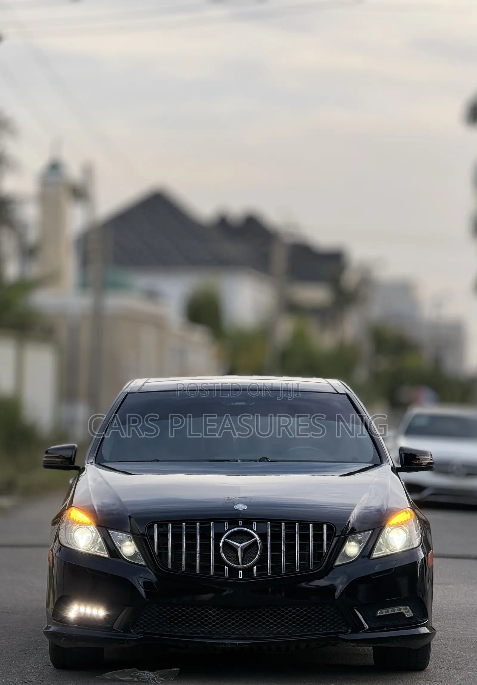Mercedes-Benz E350 Base 4Matic Sedan AWD (3.5L 6cyl 7A) 2010 Black