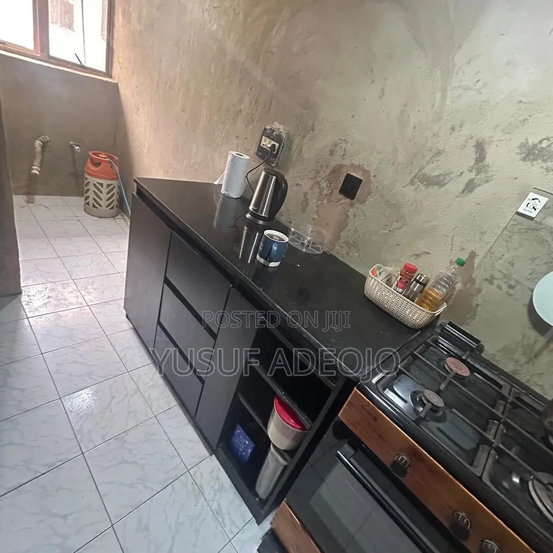 Kitchen Cabinet