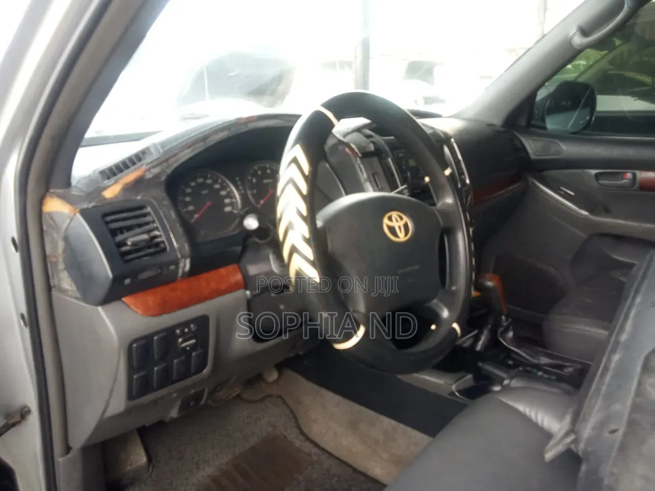 Toyota Land Cruiser Prado 2010 Silver