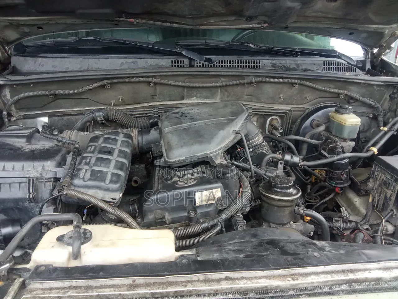 Toyota Land Cruiser Prado 2010 Silver