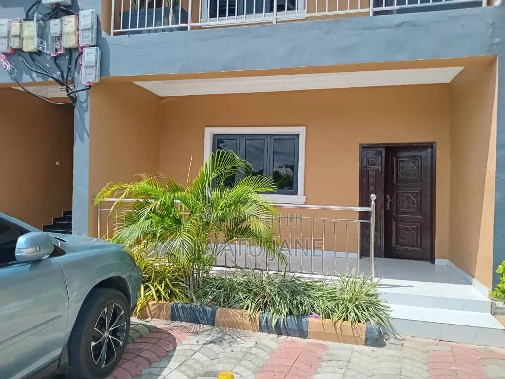 3bdrm Apartment in Lakowe for rent