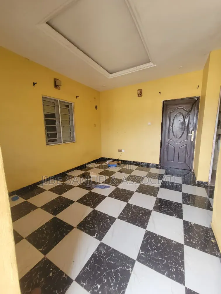Mini Flat in Ado-Odo/Ota for rent