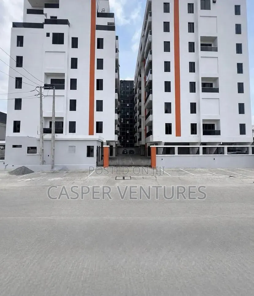 4bdrm Maisonette in Kasc, Lekki for rent