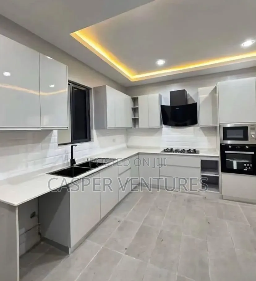 4bdrm Maisonette in Kasc, Lekki for rent
