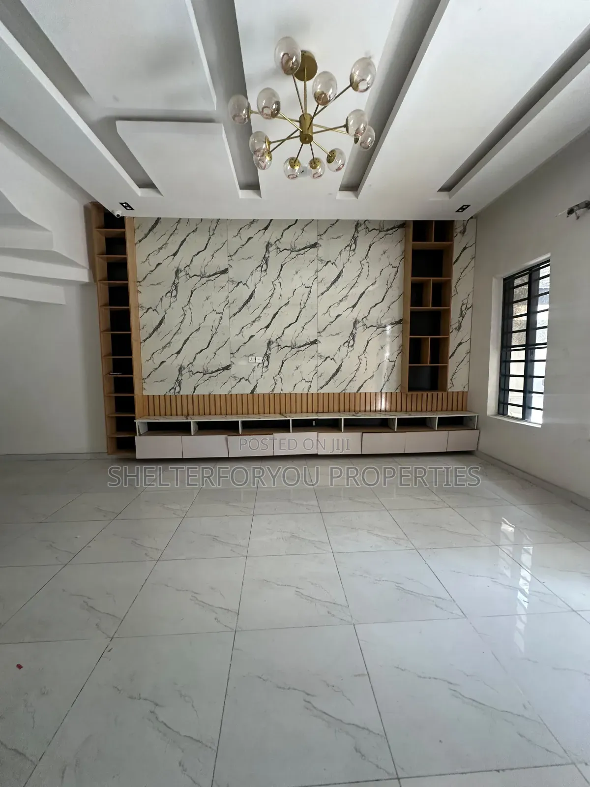 5bdrm Duplex in Ikate for sale