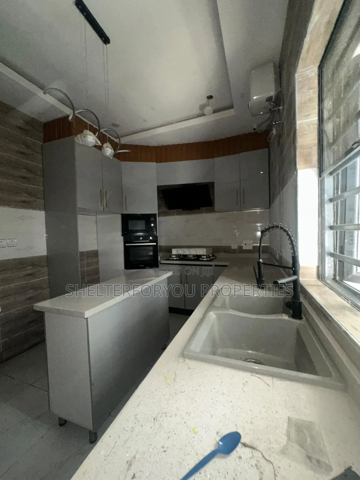 5bdrm Duplex in Ikate for sale