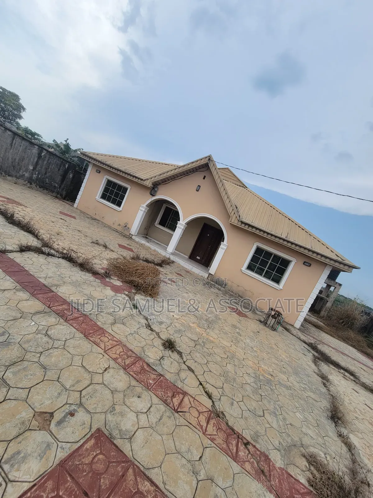Furnished 3bdrm Bungalow in Ado-Odo/Ota for sale