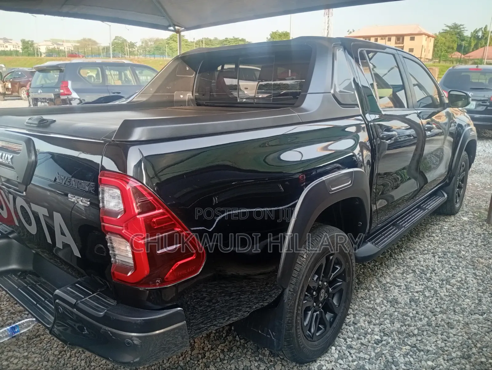 Toyota Hilux 2021 Black