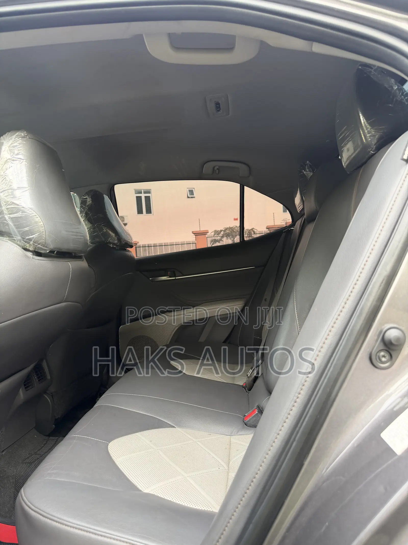 Toyota Camry 2018 Brown