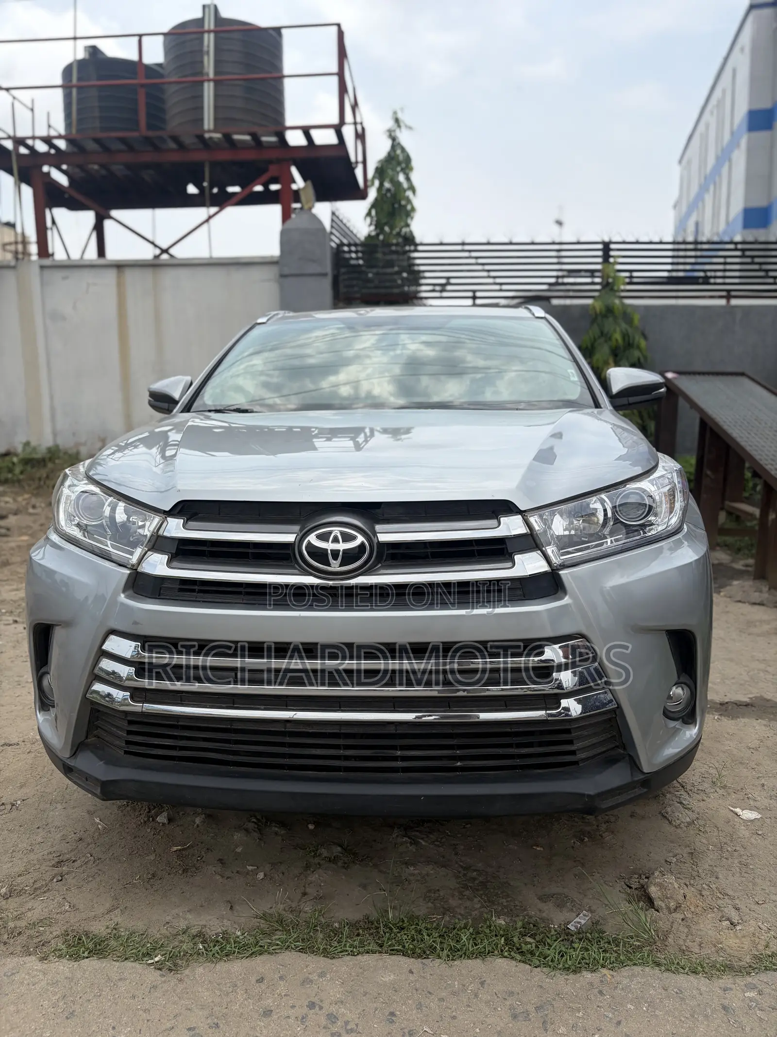 Toyota Highlander XLE 4dr SUV AWD (3.5L 6cyl 6A) 2015 Gray