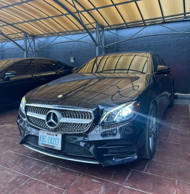 Mercedes-Benz E300 2016 Black