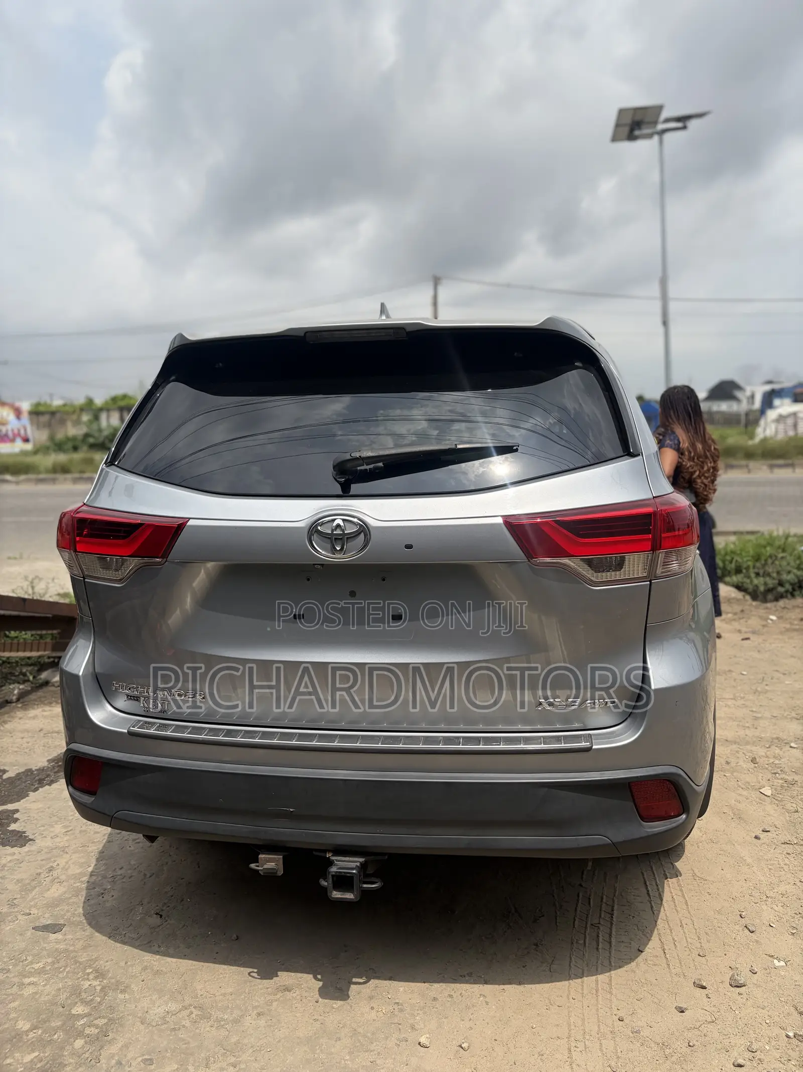 Toyota Highlander XLE 4dr SUV AWD (3.5L 6cyl 6A) 2015 Gray