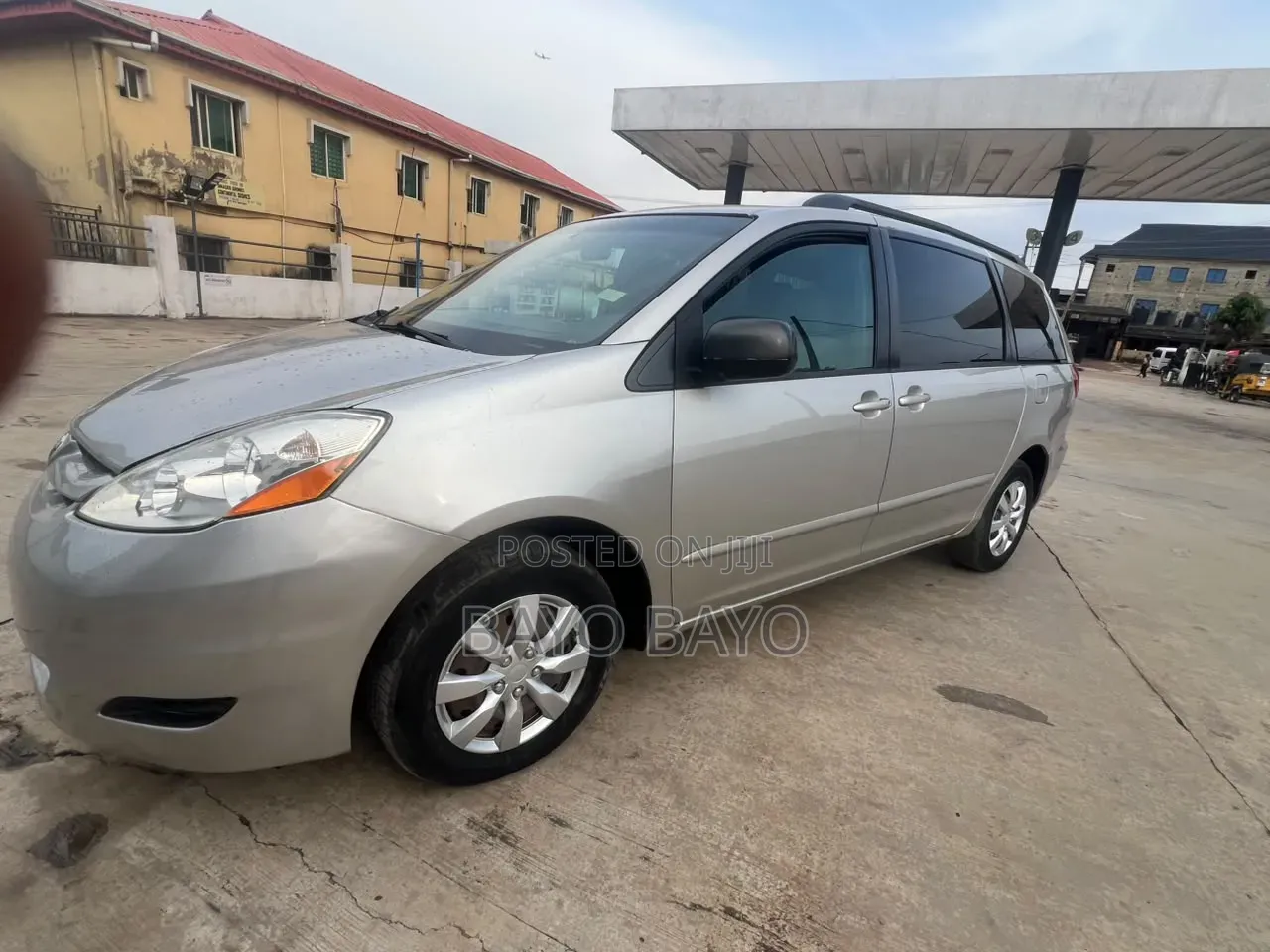 Toyota Sienna LE FWD 2006 Gold