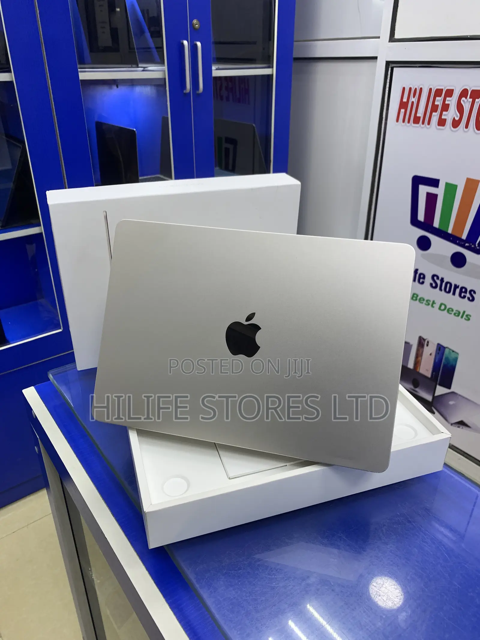 Laptop Apple MacBook Air 2022 M2 8GB Apple M2 SSD 256GB