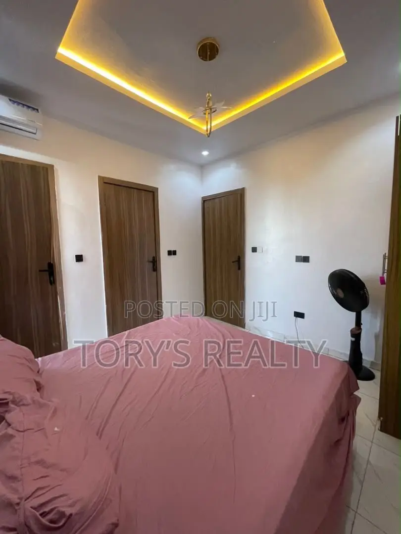 2bdrm Townhouse/Terrace in Lekki Phase 2 for sale