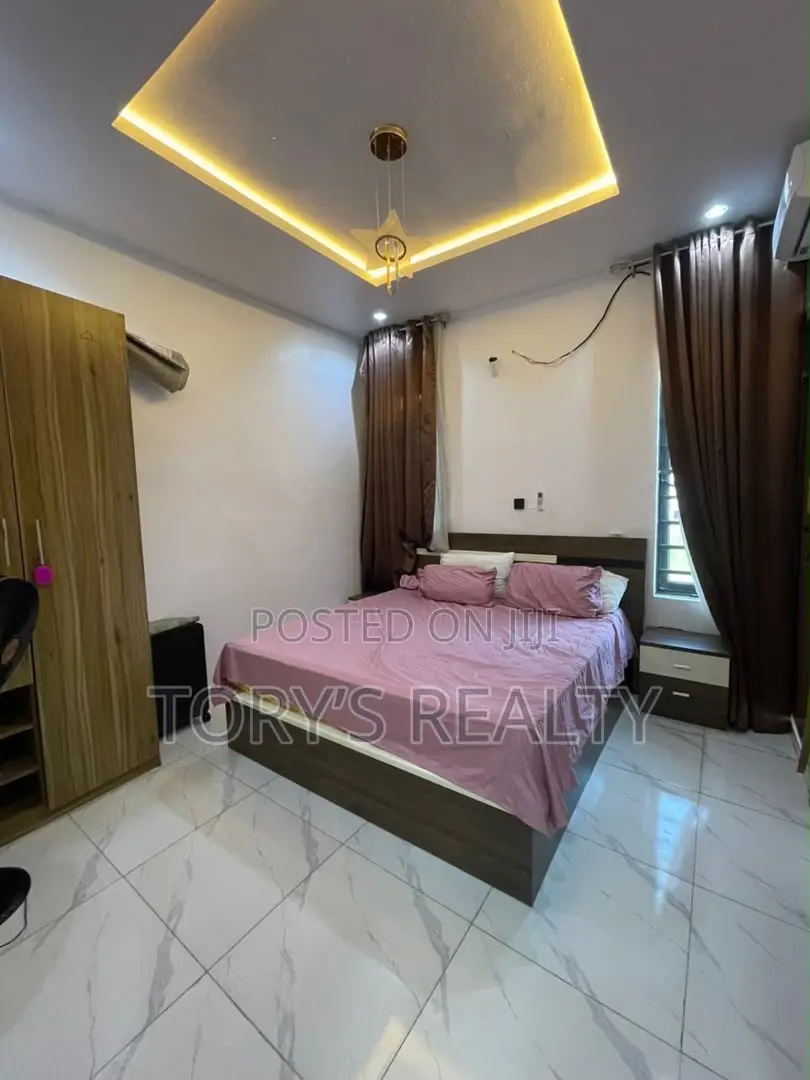 2bdrm Townhouse/Terrace in Lekki Phase 2 for sale