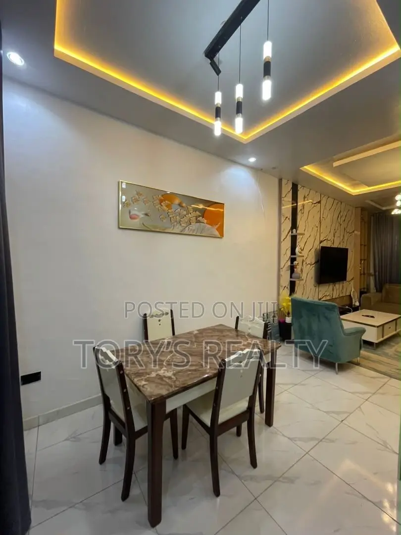2bdrm Townhouse/Terrace in Lekki Phase 2 for sale