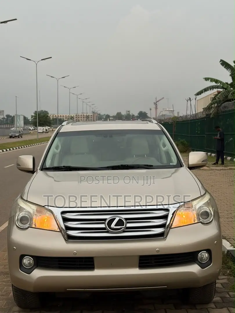 Lexus GX 2012 Gold