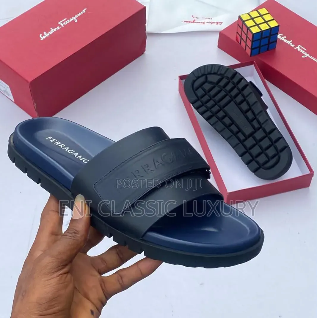 Classic Luxury Men's Slippers Ferragamo Good Quality Well Branded
