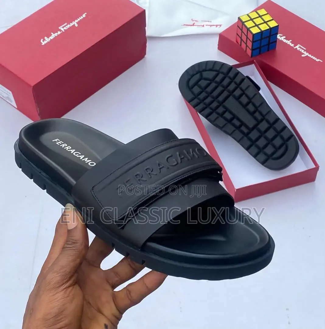 Classic Luxury Men's Slippers Ferragamo Good Quality Well Branded