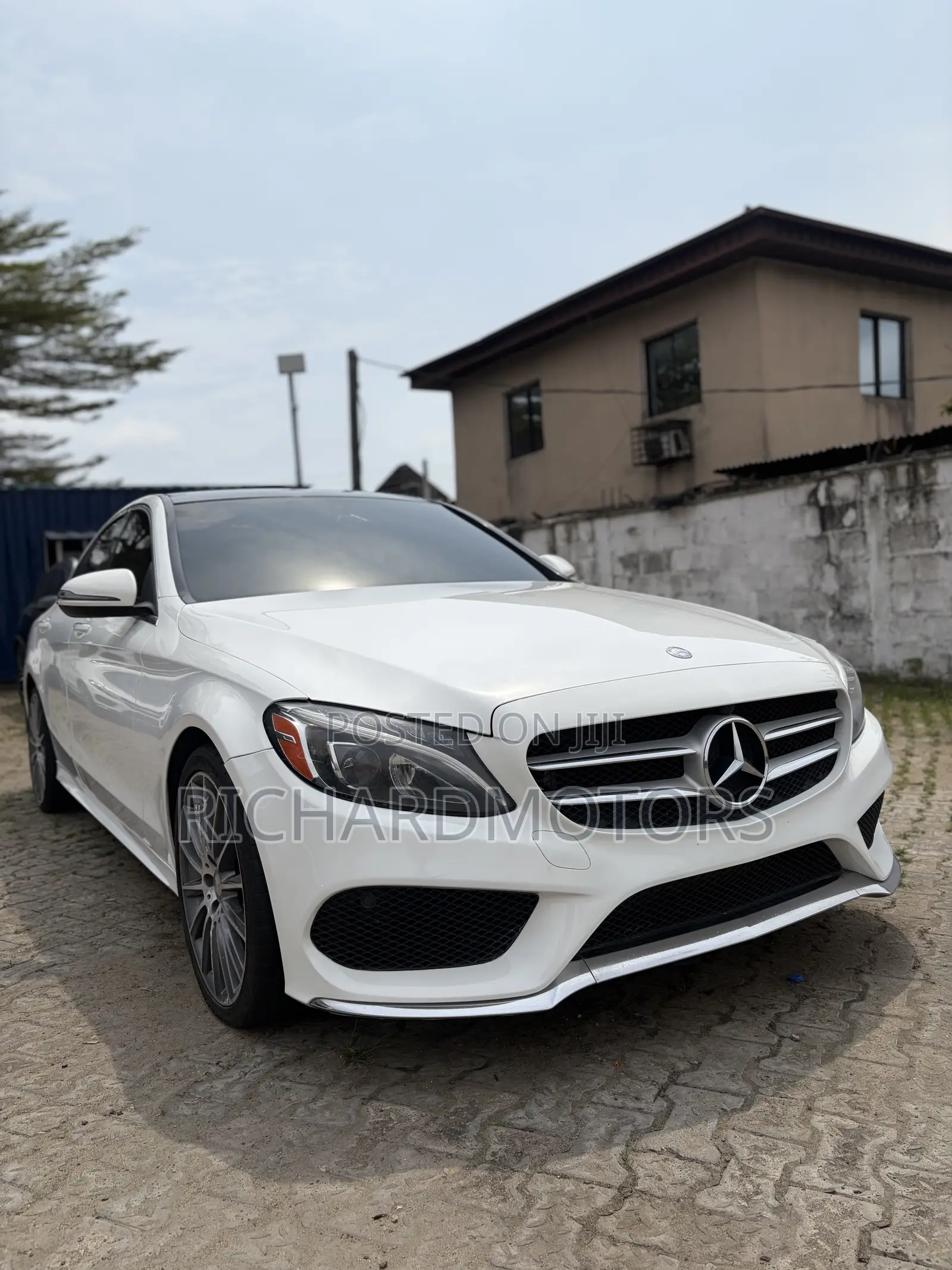 Mercedes-Benz C300 Luxury Sedan RWD (2.0L 4cyl 7A) 2016 White