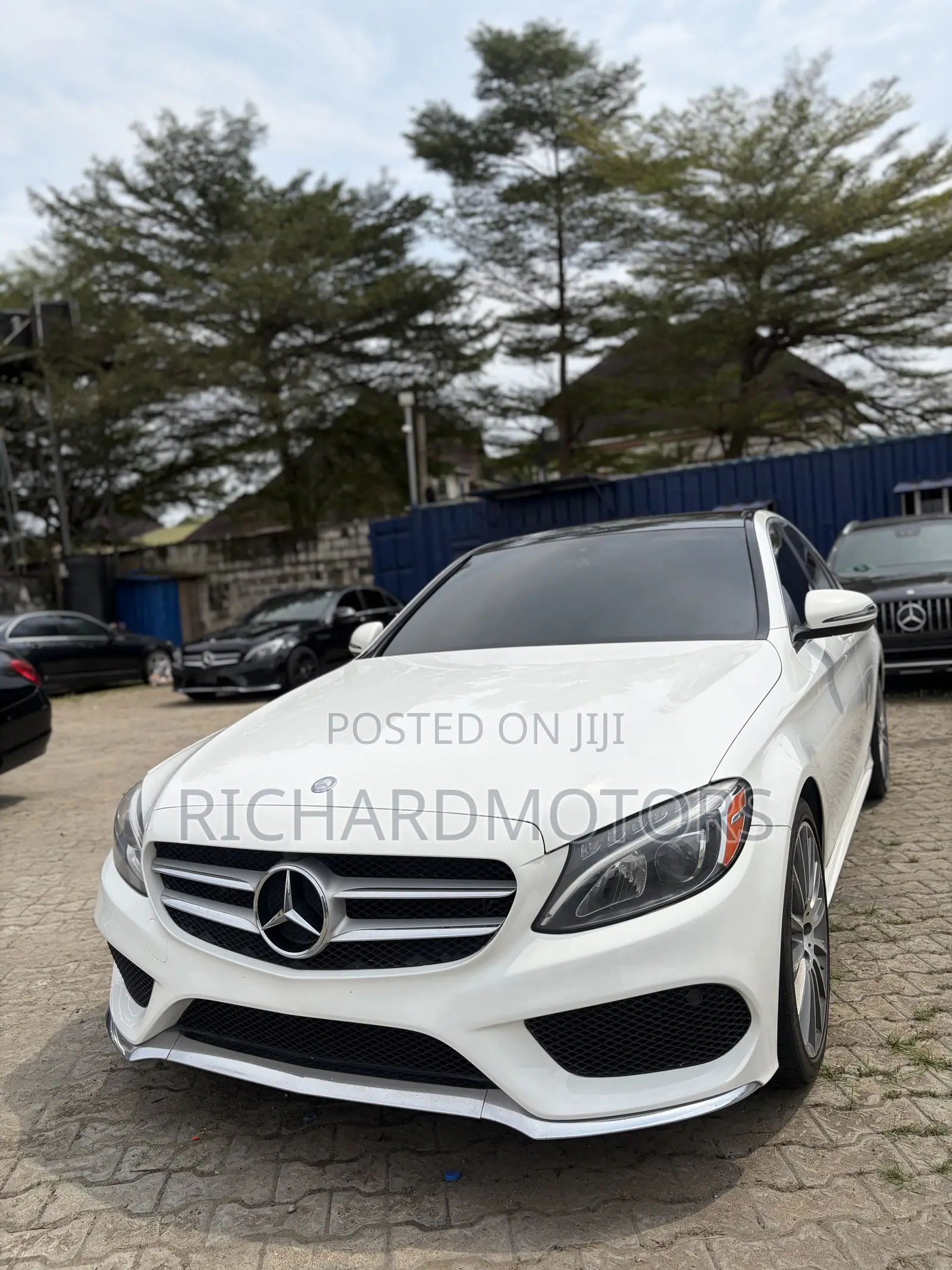 Mercedes-Benz C300 Luxury Sedan RWD (2.0L 4cyl 7A) 2016 White