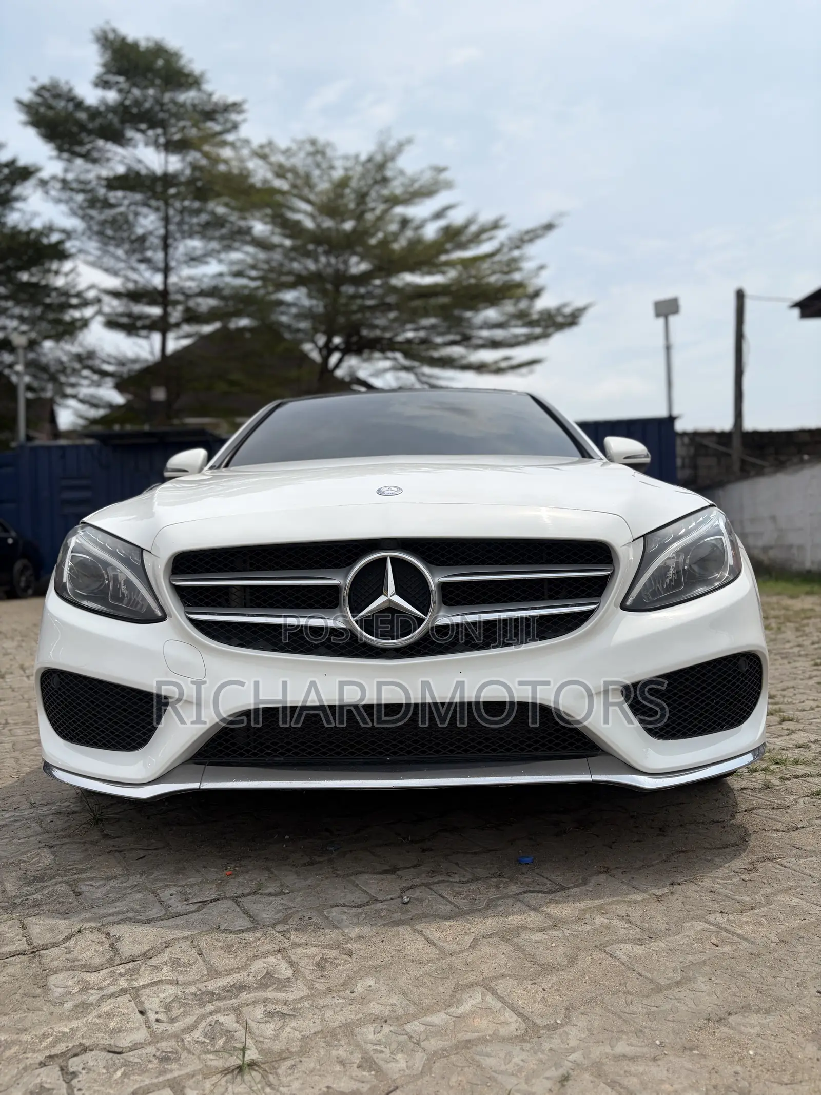 Mercedes-Benz C300 Luxury Sedan RWD (2.0L 4cyl 7A) 2016 White