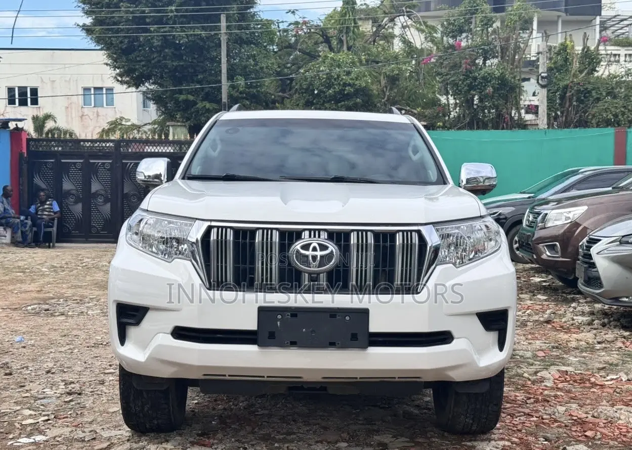 Toyota Land Cruiser Prado 2018 White