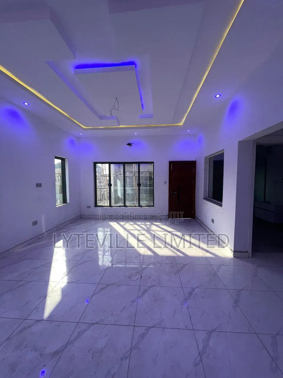 4bdrm Duplex in Ajiwe for sale