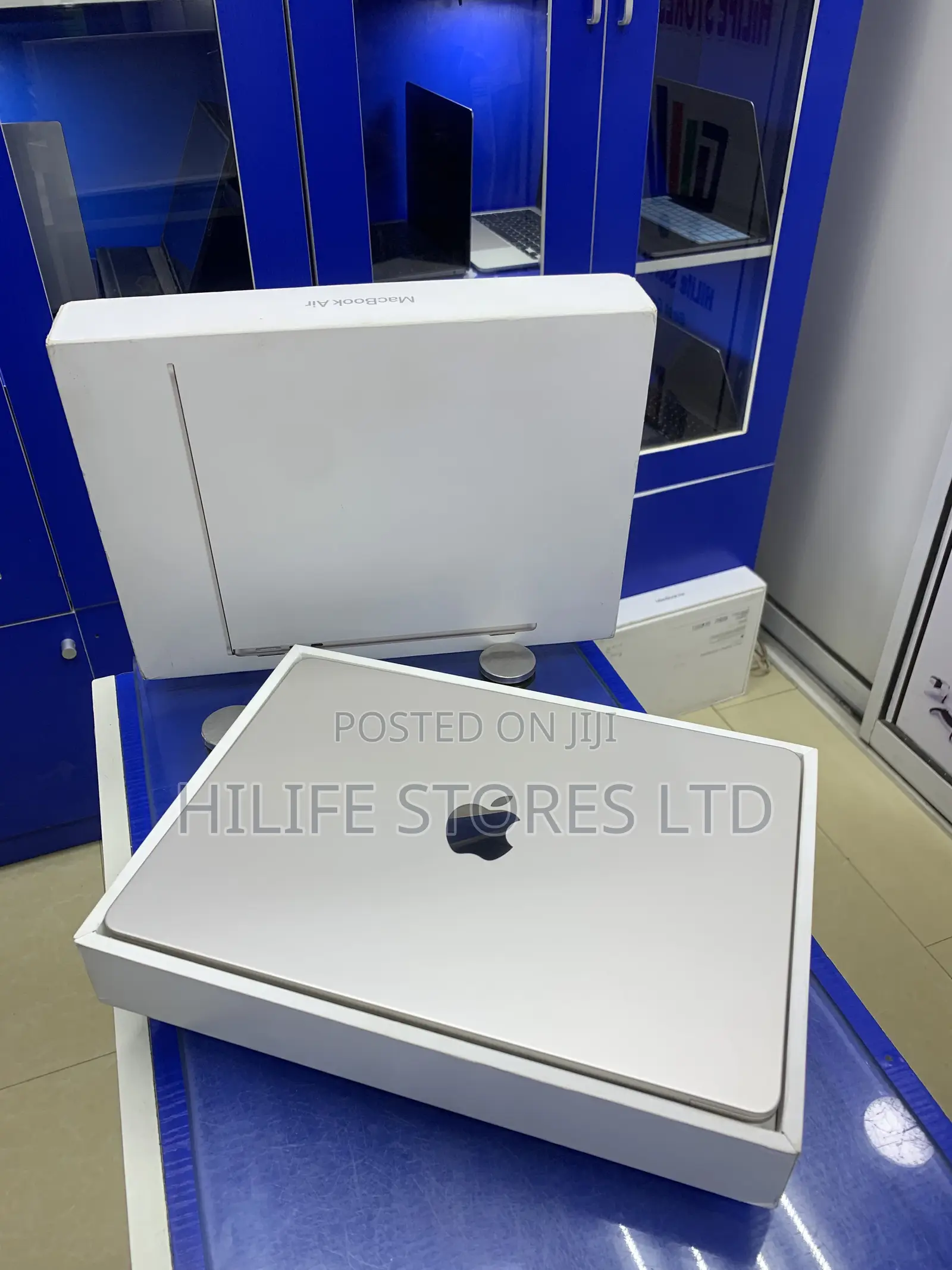 Laptop Apple MacBook Air 2024 M3 16GB Apple M3 SSD 256GB