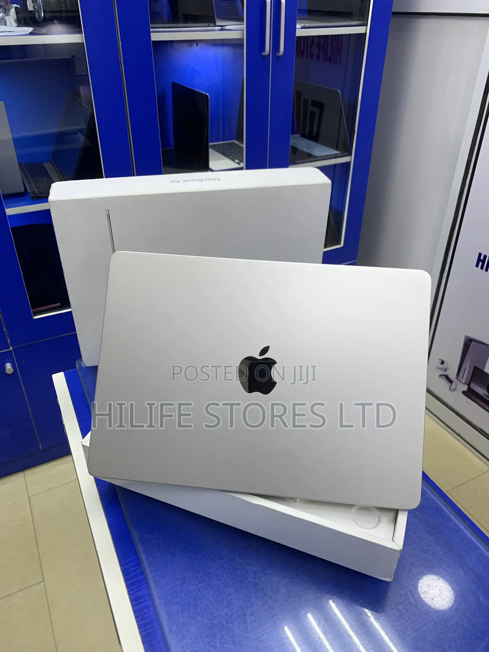 Laptop Apple MacBook Air 2024 M3 16GB Apple M3 SSD 256GB