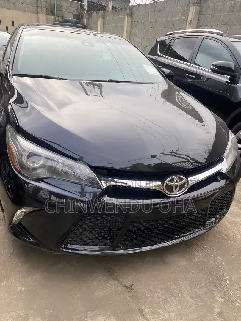 Toyota Camry 2016 Black