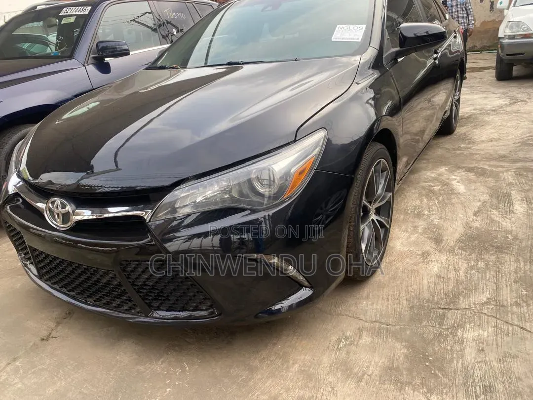 Toyota Camry 2016 Black
