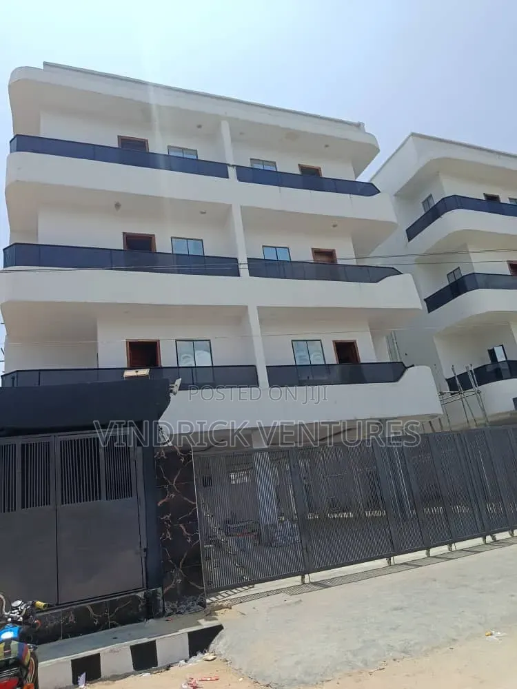 2bdrm Apartment in Lekki, Ologolo for rent