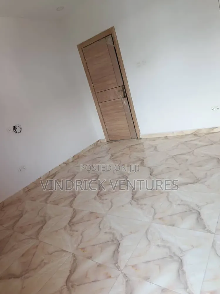 2bdrm Apartment in Lekki, Ologolo for rent