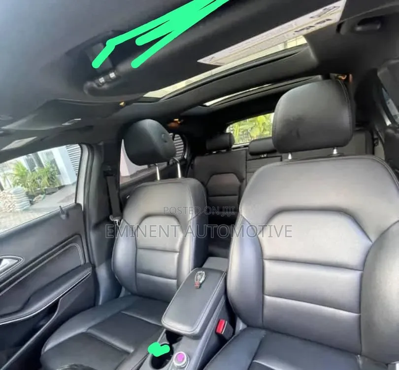 Mercedes-Benz GLA 250 2016 Silver