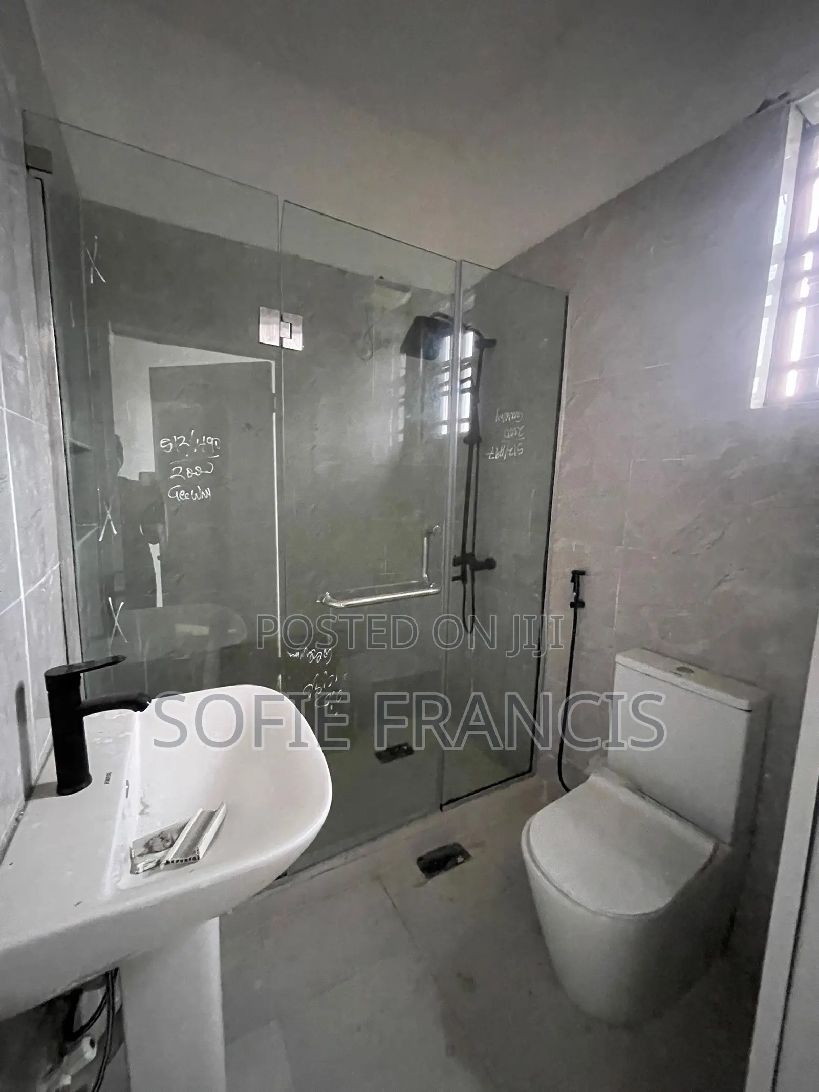 4bdrm Duplex in Harris Drive, VGC / Ajah for rent