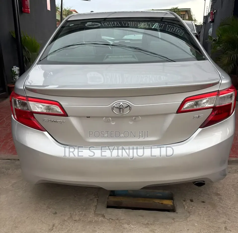 Toyota Camry 2014 Silver