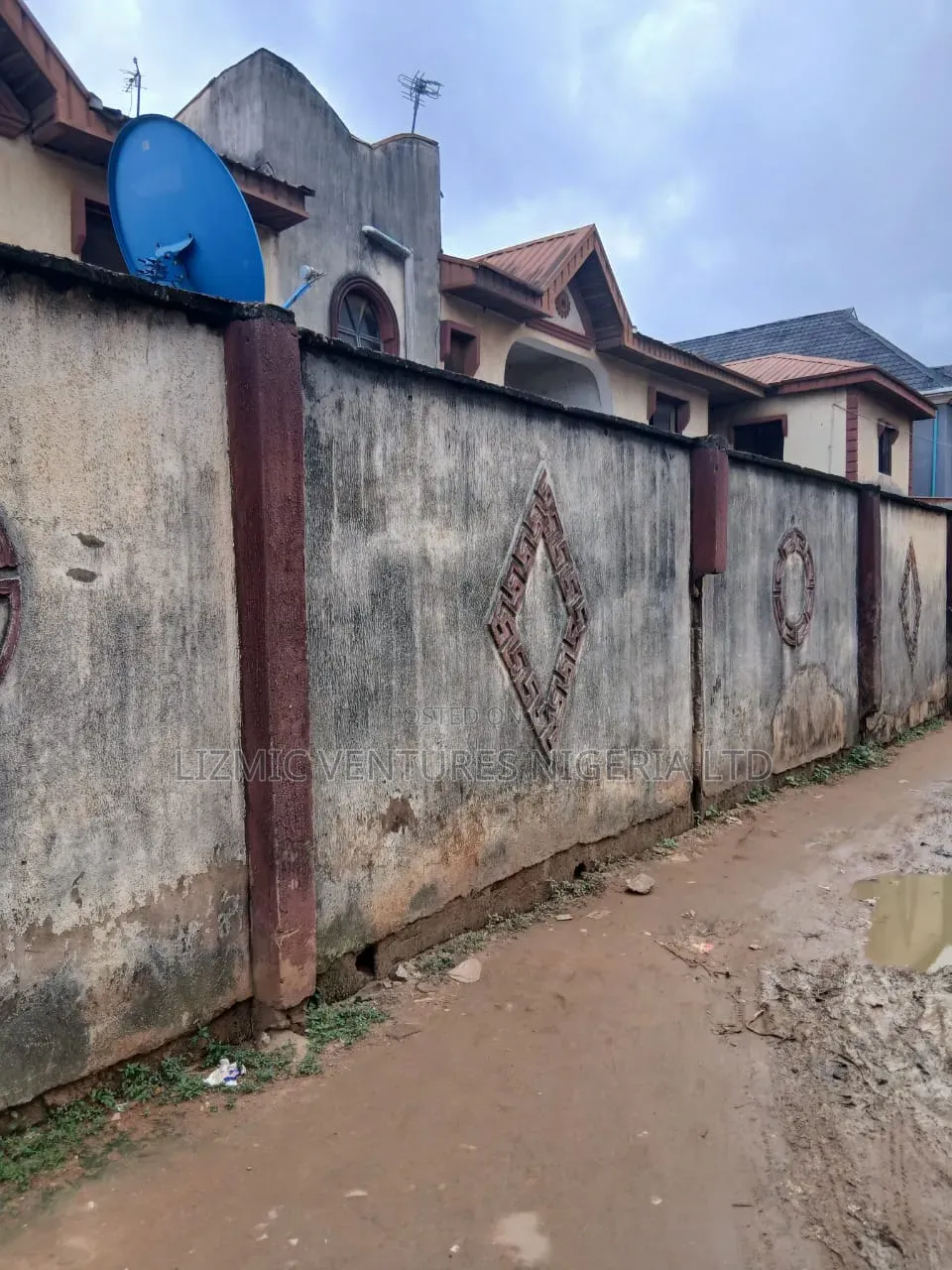 3bdrm Block of Flats in New London, Ipaja / Ipaja for sale