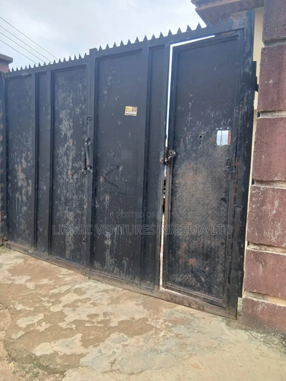3bdrm Block of Flats in New London, Ipaja / Ipaja for sale