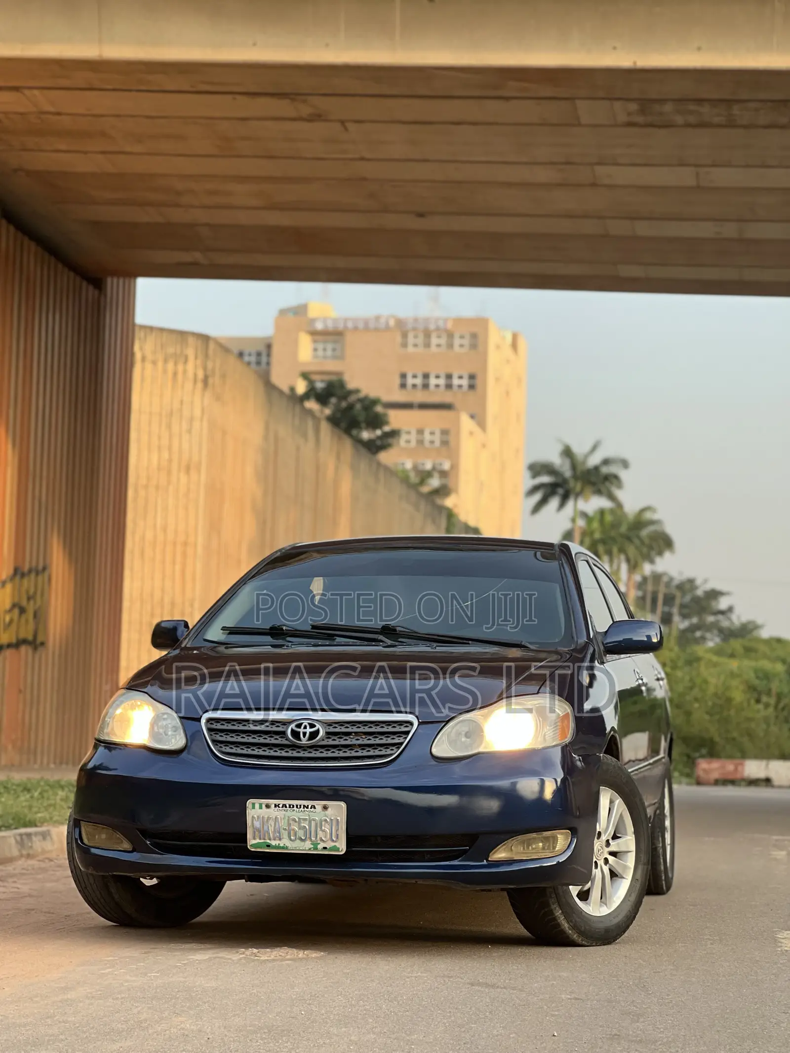 Toyota Corolla LE 2005 Blue
