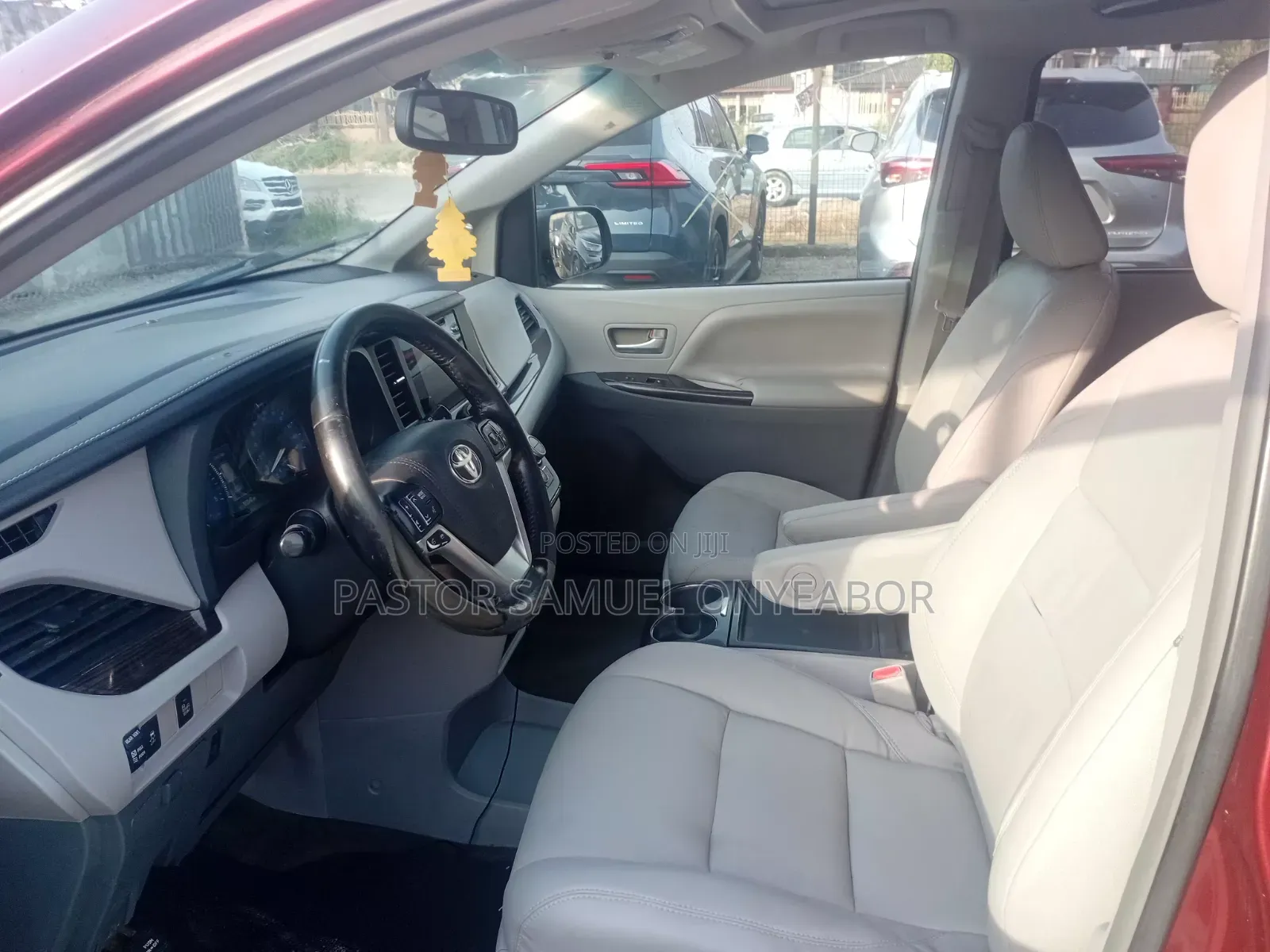 Toyota Sienna 2015 Red
