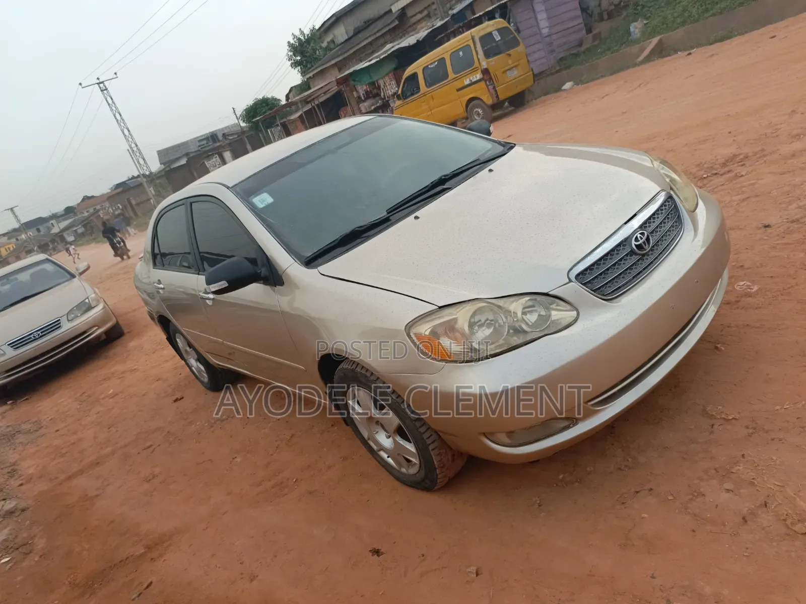 Toyota Corolla LE 2005 Gold