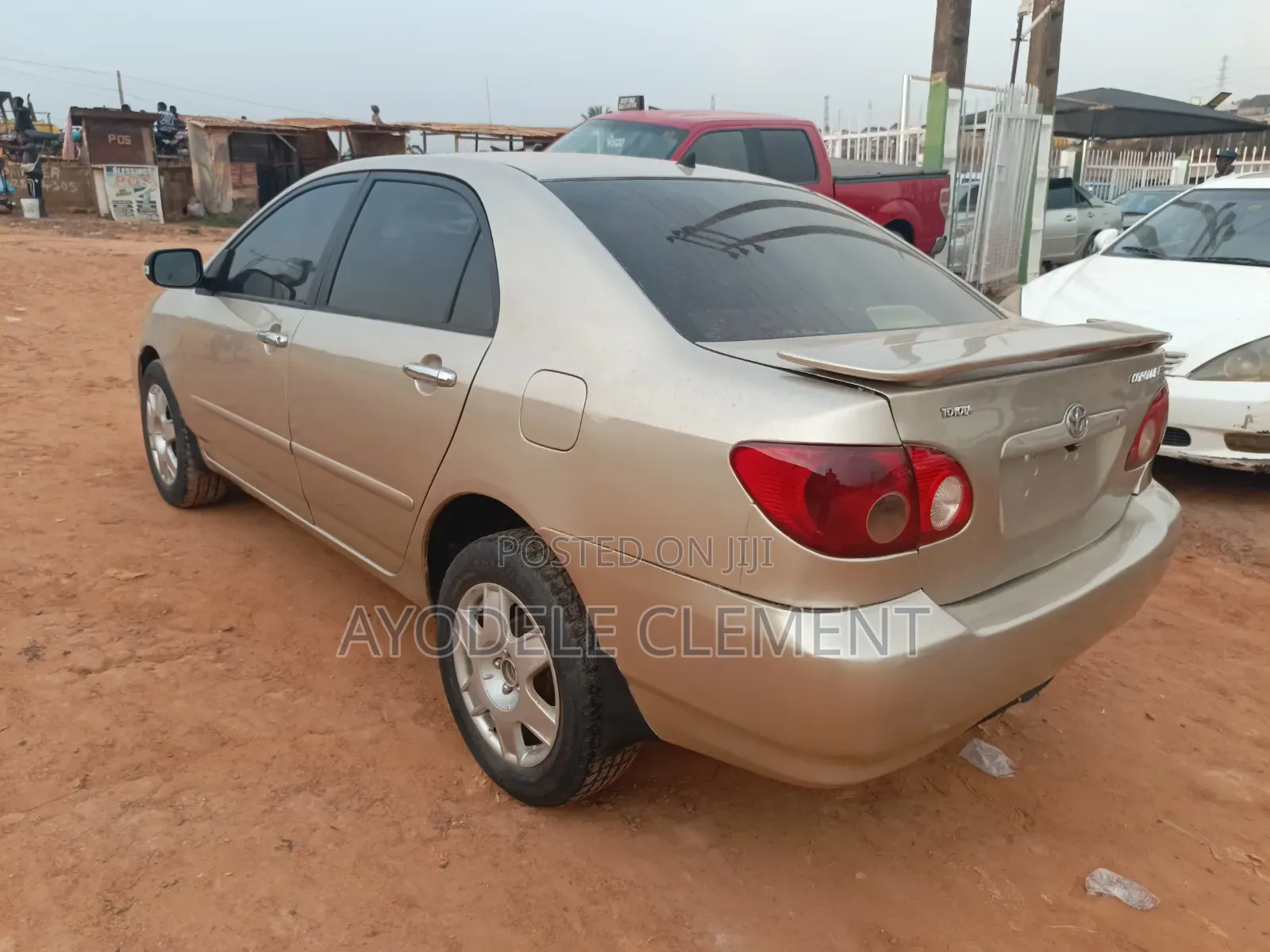 Toyota Corolla LE 2005 Gold