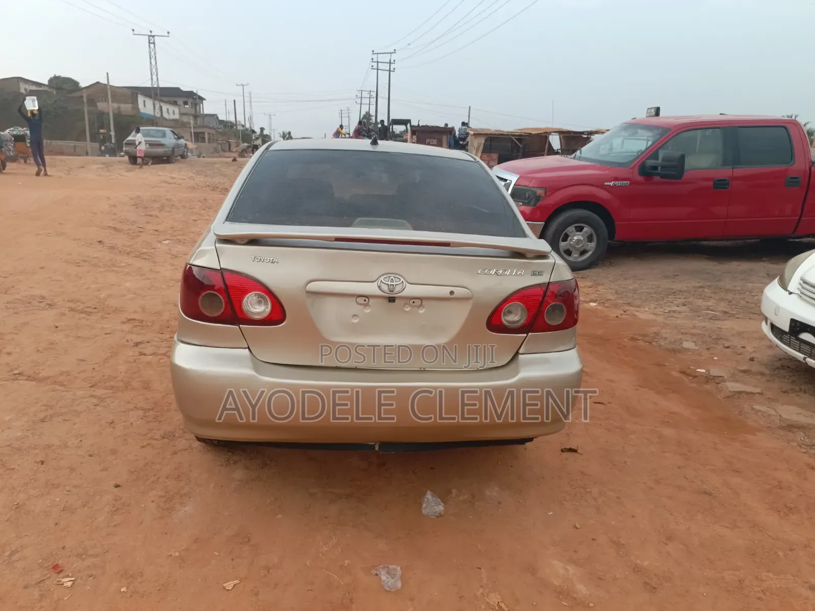 Toyota Corolla LE 2005 Gold
